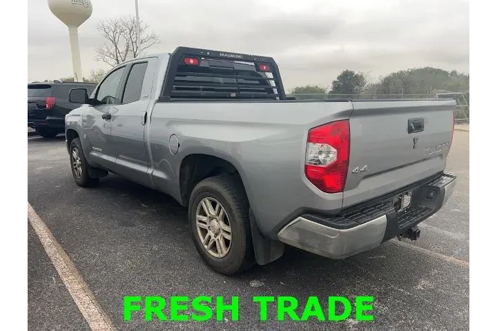 $16872 : Toyota Tundra 2017 4x4 SR5 4 image 2
