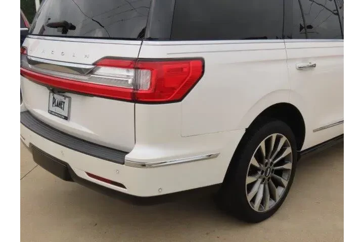 $28911 : Lincoln Navigator 2019 4x2 S image 10