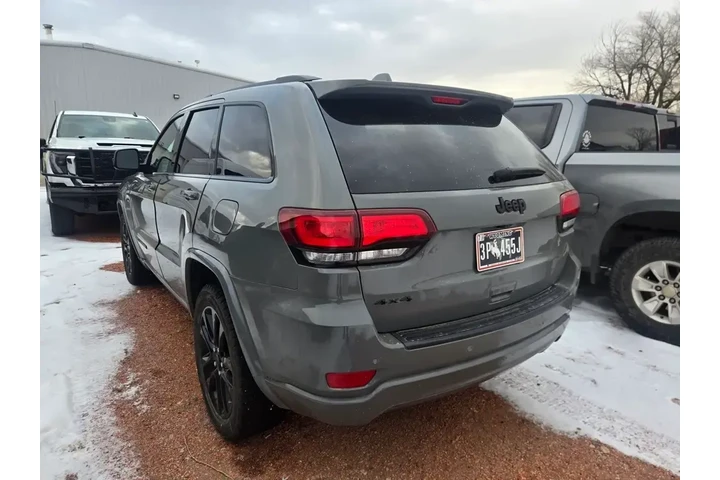 $29782 : Jeep Grand Cherokee 2021 4x4 image 4