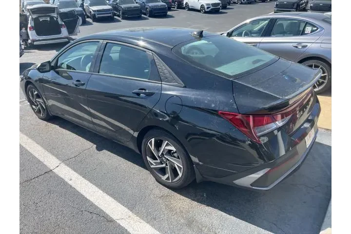 $20336 : Hyundai ELANTRA 2025 SEL Spo image 3