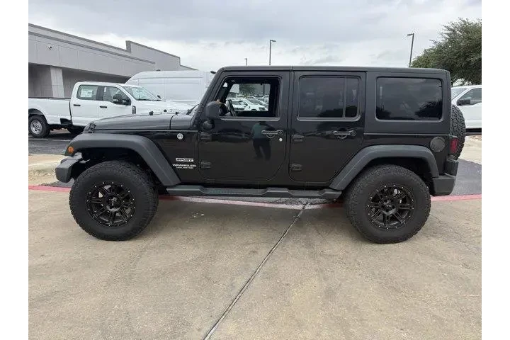 $20809 : Jeep Wrangler Unlimited 2017 image 6