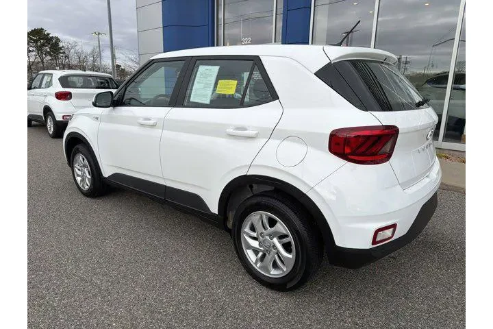 $19977 : Hyundai VENUE 2025 SE 4dr Cr image 8