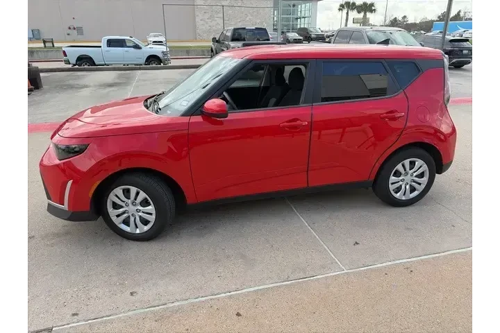 $18964 : Kia Soul 2023 S 4dr Crossove image 3