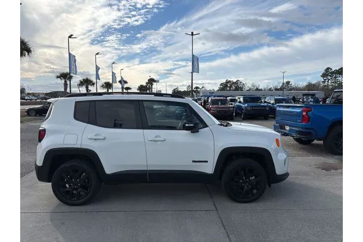 $20677 : Jeep Renegade 2023 4x4 Altit image 2