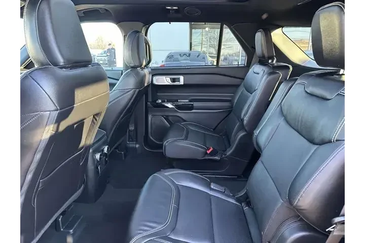 $39555 : Ford Explorer 2023 AWD ST 4d image 10