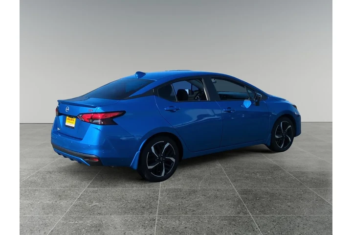 $19900 : Nissan Versa 2023 SR 4dr Sed image 5