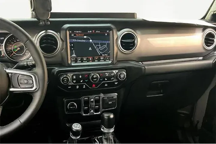 $25900 : Jeep Gladiator 2021 4x4 Over image 6