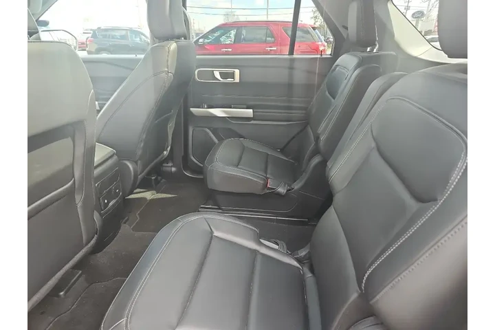 $33000 : Ford Explorer 2023 AWD XLT 4 image 5