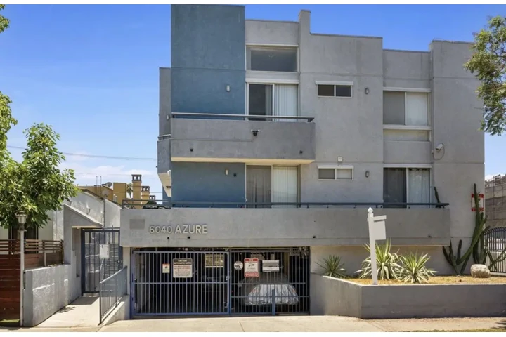 $2000 : 2 Bedroom Apt in Central LA image 1