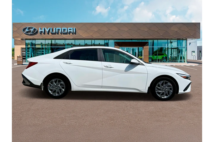$27030 : Hyundai ELANTRA Hybrid 2025 image 9