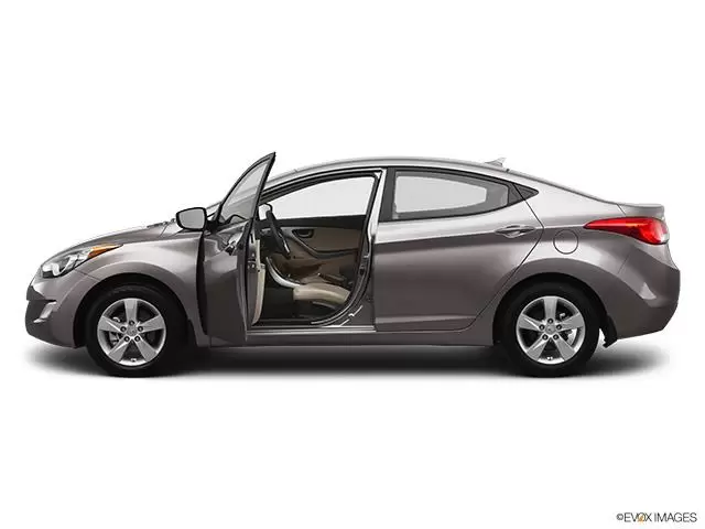 2013 Elantra image 1