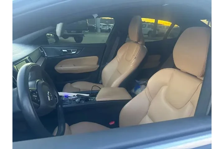 $15895 : Volvo S60 2019 AWD T6 Inscri image 10