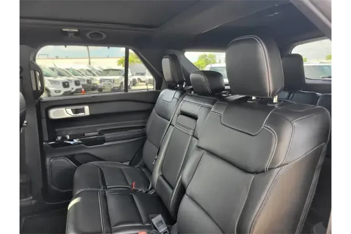 $31991 : Ford Explorer 2022 AWD ST 4d image 9