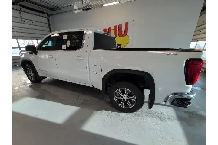 $36999 : GMC Sierra 1500 2023 4x4 SLE image 3