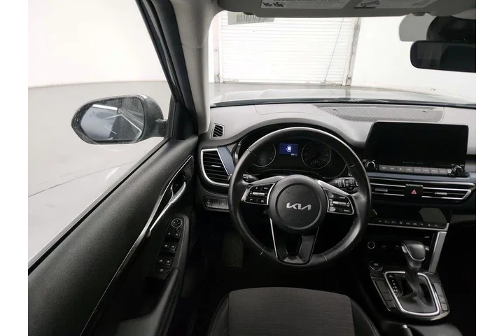 $19998 : Kia Seltos 2023 S 4dr SUV image 10
