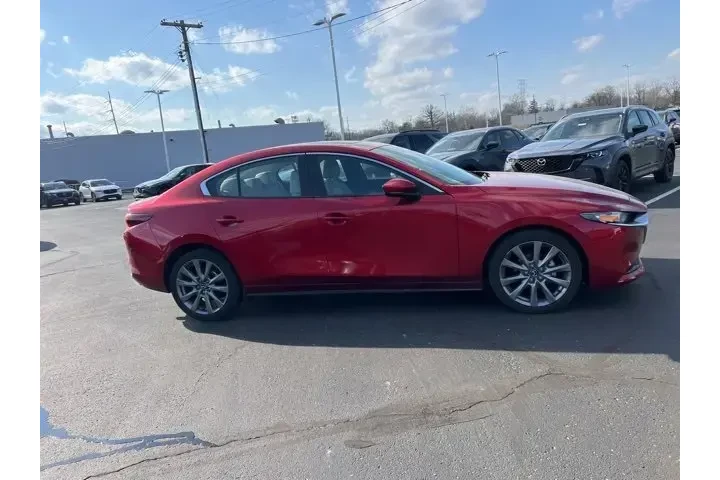 $25980 : Mazda Mazda3 Sedan 2025 2.5 image 4