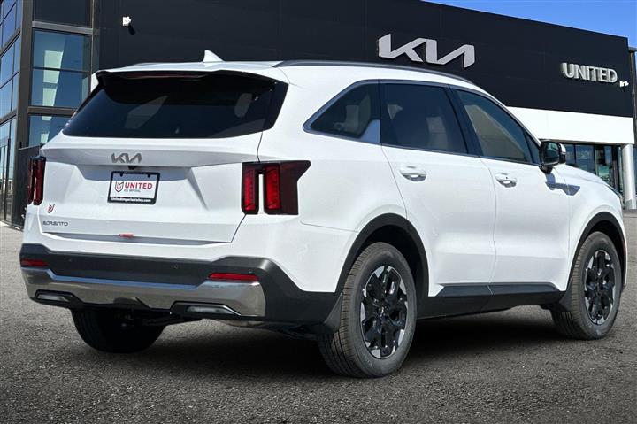 $37155 : New 2025 Sorento S image 5