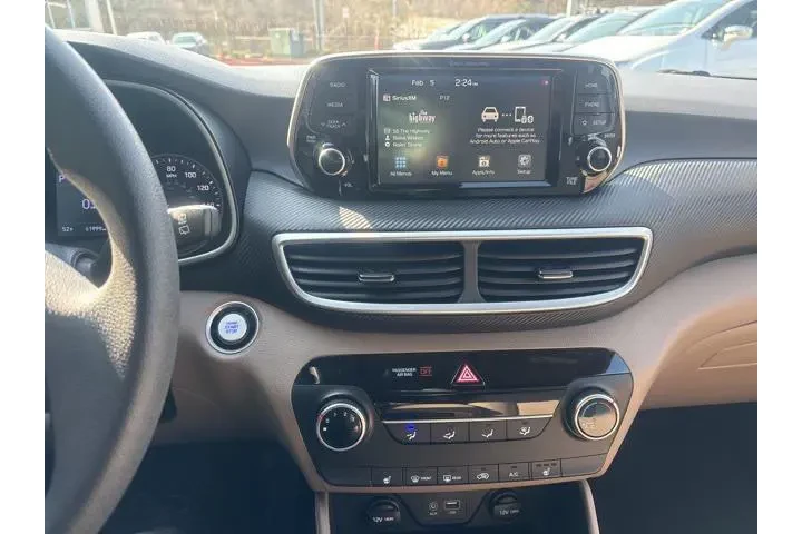 $16388 : Hyundai TUCSON 2020 Value 4d image 8