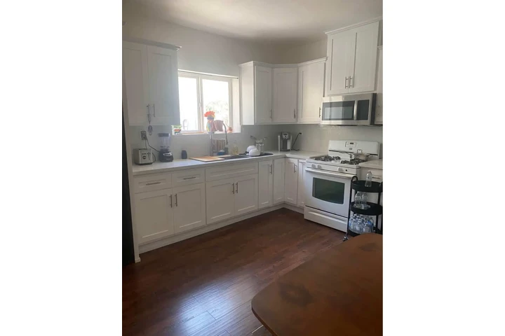 $950 : Cuarto de renta en Lynwood image 4