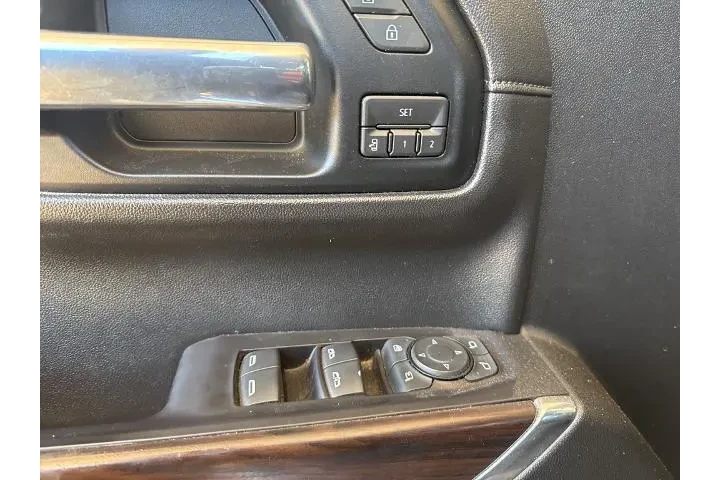 $30216 : GMC Sierra 1500 2019 4x4 SLT image 7