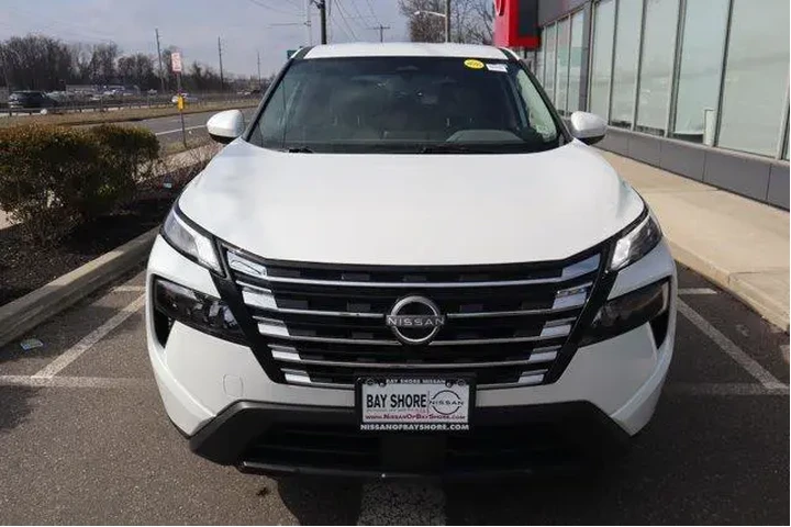 $23554 : Nissan Rogue 2025 AWD SV 4dr image 5