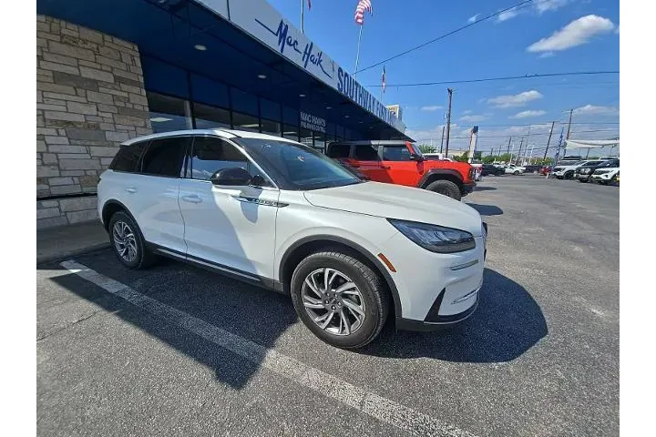 $32895 : Lincoln Corsair 2024 Premier image 2