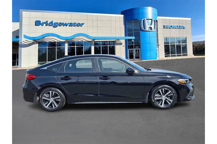 $21995 : Honda Civic 2024 LX 4dr Hatc image 7