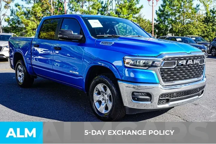 $37920 : Ram 1500 2025 4x4 Big Horn 4 image 4