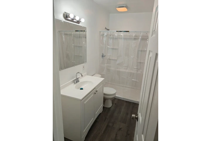 $3000 : Gardena 3bed/ 2bed image 3