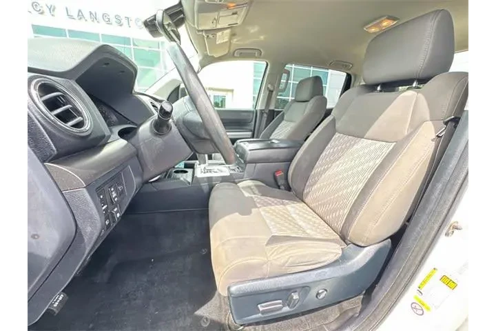 $35000 : Toyota Tundra 2018 4x4 SR5 4 image 10