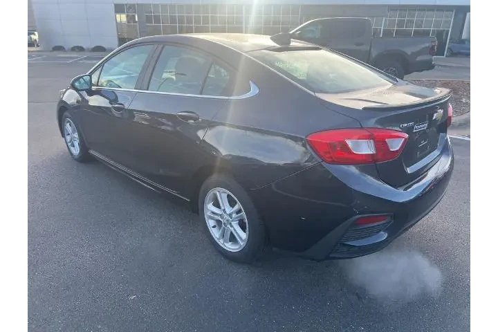 $6000 : Chevrolet Cruze 2016 LT Manu image 10