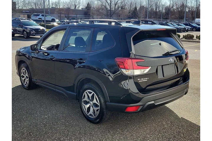 $26799 : Subaru Forester 2023 AWD Pre image 4