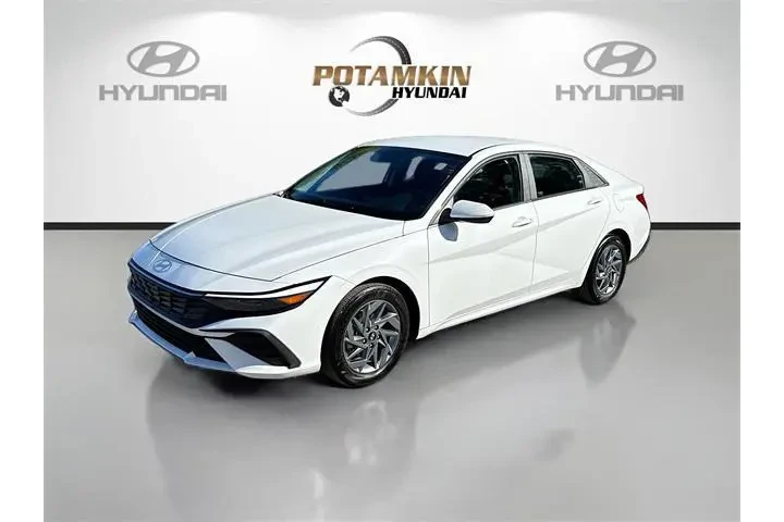 $18340 : Hyundai ELANTRA 2024 SEL 4dr image 1