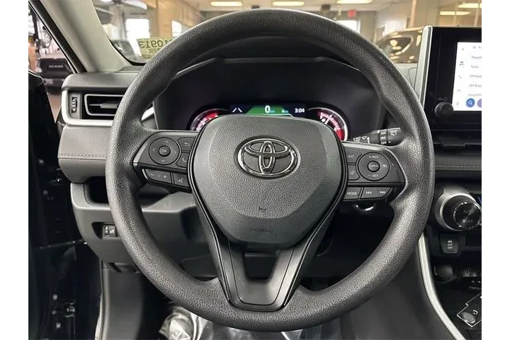 $22900 : Toyota RAV4 2023 XLE 4dr SUV image 6
