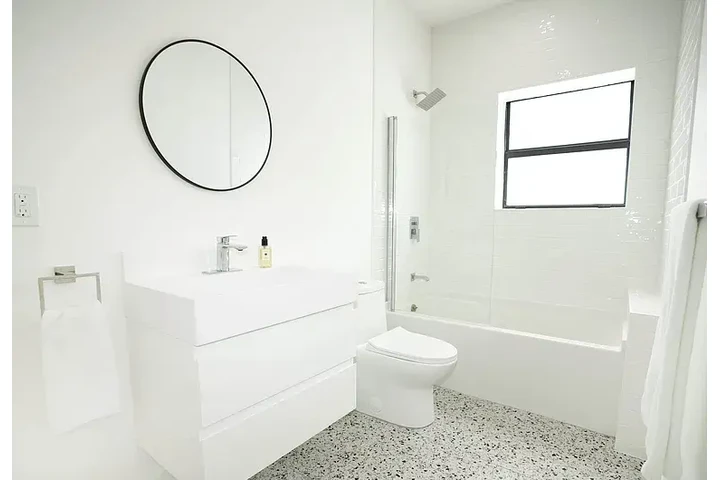 $1470 : HOUSE AVAILABLE NOW TAMPA FL image 2