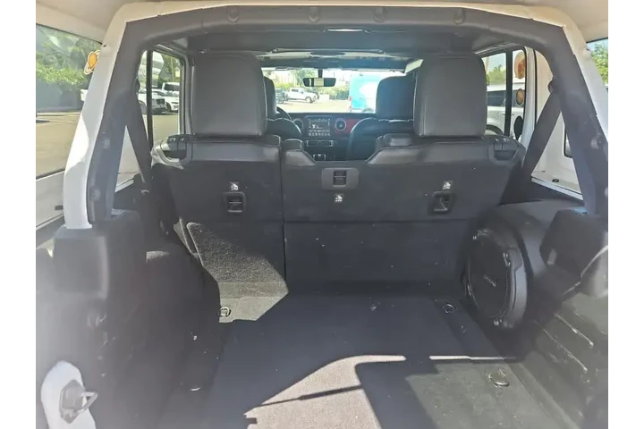 $29000 : Jeep Wrangler Unlimited 2018 image 9