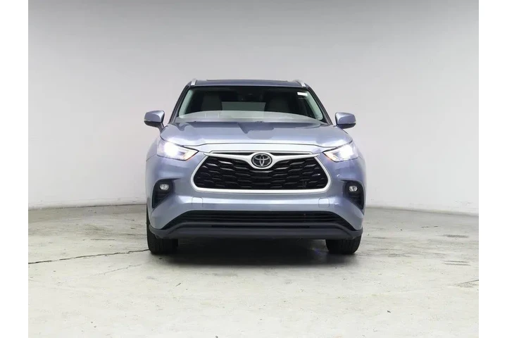 $30998 : Toyota Highlander 2022 XLE 4 image 5