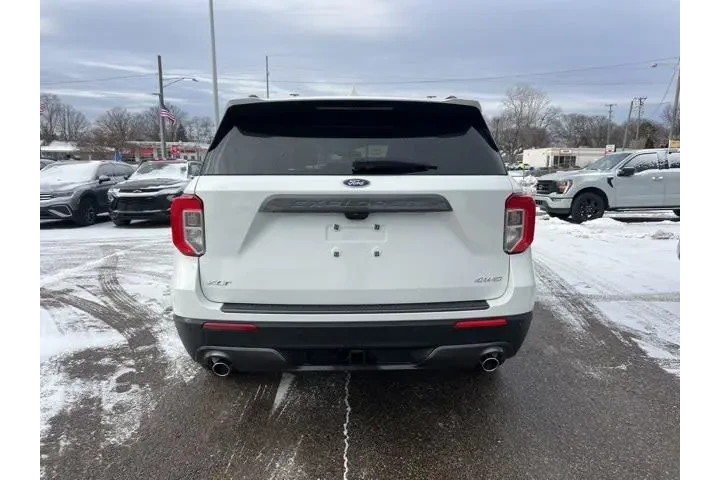 $34345 : Ford Explorer 2023 AWD XLT 4 image 5