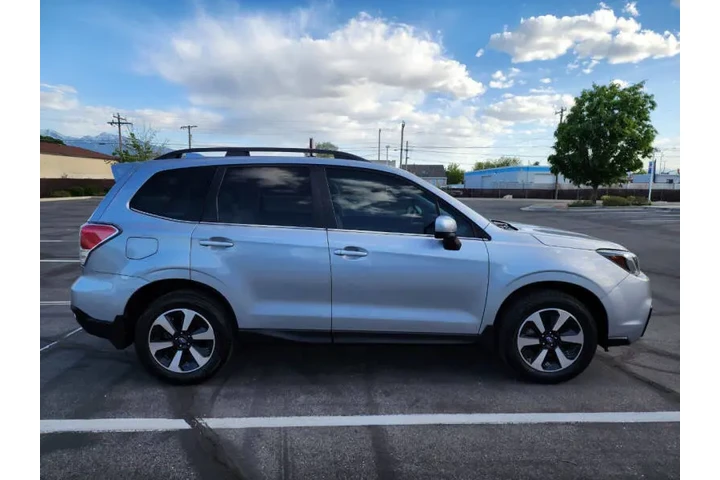 $17800 : 2017 Forester 2.5i Limited image 10