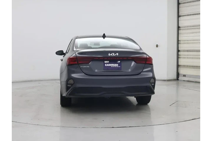 $18998 : Kia Forte 2023 LXS 4dr Sedan image 6