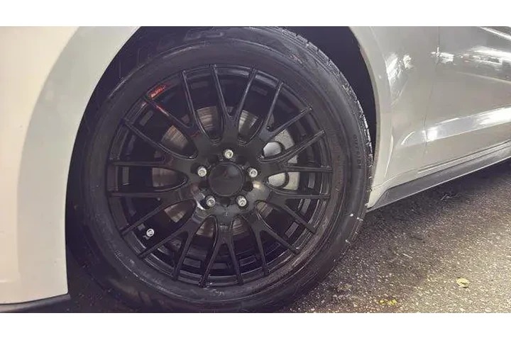 $12857 : Ford Mustang 2016 V6 2dr Con image 9