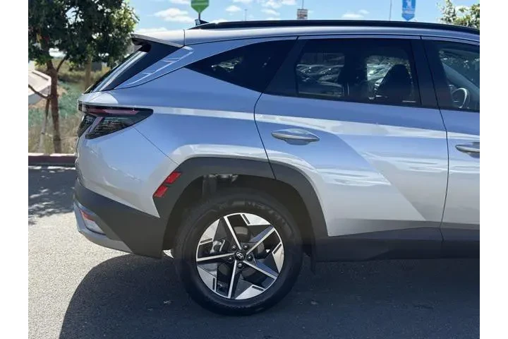 $38888 : Hyundai TUCSON Hybrid 2025 A image 8
