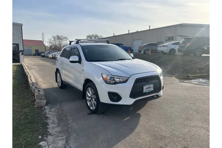 $7990 : 2014 Outlander Sport SE image 8