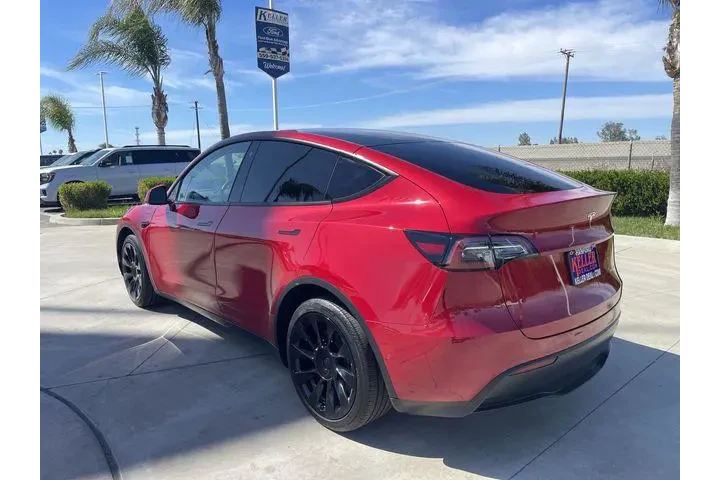 $28867 : Tesla Model Y 2022 AWD Long image 6