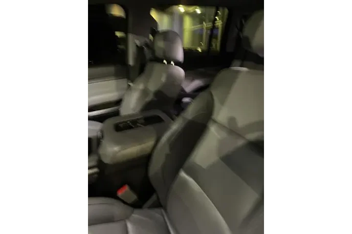 $31453 : Chevrolet Suburban 2020 4x4 image 4