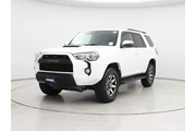 $34998 : Toyota 4Runner 2019 4x4 SR5 thumbnail