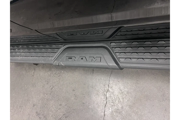 $33962 : Ram 1500 2021 4x2 Laramie 4d image 9