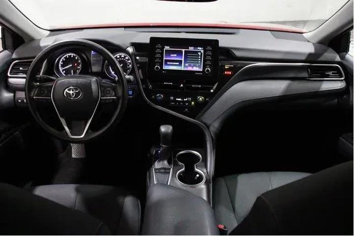 $25998 : Toyota Camry 2023 LE 4dr Sed image 2