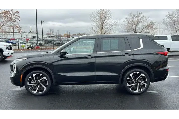 $28984 : Mitsubishi Outlander 2022 AW image 8