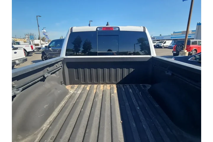 $32500 : Ram 1500 2020 4x4 Laramie 4d image 9